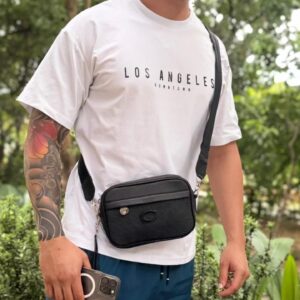 Carriel negro texturizado estilo urbano premium