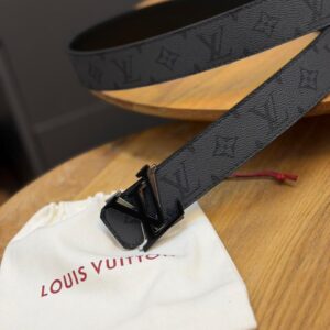 Correa Louis Vuitton Black Monogram